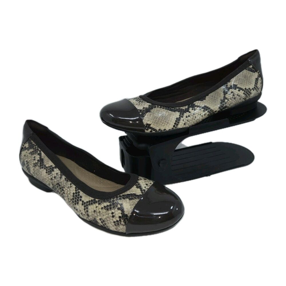 Clarks Women's Sara Orchid Ballet Flat Brown Cap Toe Snake Print Size 7.5